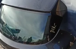 Дверь багажника для Opel Astra 2017 года на фотографиях