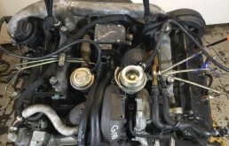 Двигатель для Audi A6 2001 года на фотографиях