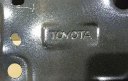 Крышка багажника для Toyota Land Cruiser 2014 года на фотографиях