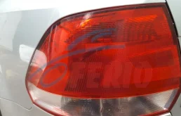 Фонарь левый для Volkswagen Polo 2013 года на фотографиях