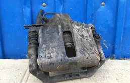 Суппорт передний левый для Audi A4 на фотографиях