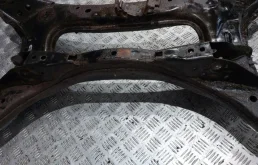 Задний подрамник для Nissan Teana 2012 года на фотографиях