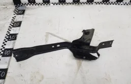 Кронштейн замка капота для Toyota RAV4 на фотографиях