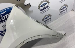 Крыло левое для Ford Explorer 2013 года на фотографиях