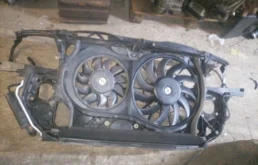 Панель радиатора (телевизор) для Audi A4 2006 года на фотографиях