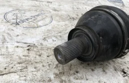 Привод передний правый для Volvo XC70 2014 года на фотографиях