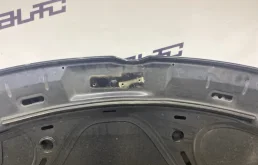 Капот для Volkswagen Jetta 2007 года на фотографиях