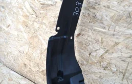 Подкрылок передний левый для Suzuki Grand Vitara 2006 года на фотографиях