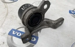 Опора двигателя задняя правая нижняя для Volvo S80 на фотографиях