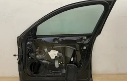 Дверь передняя правая для Audi A6 2016 года на фотографиях