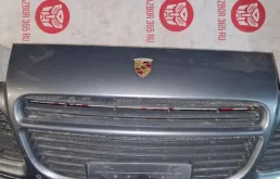 Бампер передний для Porsche Cayenne 2002 года на фотографиях