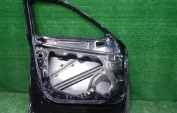 Дверь передняя левая для Mazda CX 5 2020 года на фотографиях