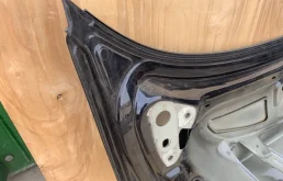 Крышка багажника для Volkswagen Passat 2010 года на фотографиях