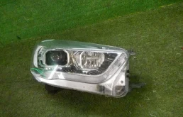 Фара левая для Ford Kuga 2018 года на фотографиях