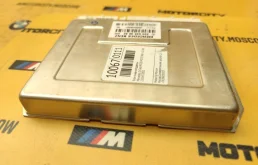 Блок управления пневмоподвеской для Mercedes-Benz S class 2002 года на фотографиях