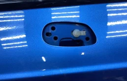 Дверь передняя левая для Volvo XC90 2018 года на фотографиях