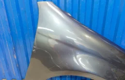 Стекла и зеркала для Volkswagen Jetta 2005 года на фотографиях