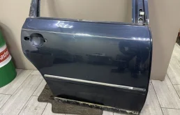Дверь задняя правая для Volkswagen Passat 2000 года на фотографиях