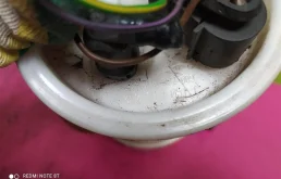 Топливный насос для Volkswagen Passat 1997 года на фотографиях