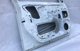Дверь передняя левая для Subaru Forester 2010 года на фотографиях