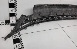 Решетка переднего бампера для Toyota RAV4 2015 года на фотографиях