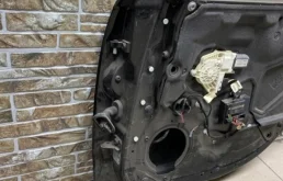 Двери для Audi A6 2003 года на фотографиях