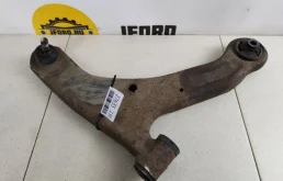 Рычаг передний правый нижний для Suzuki Grand Vitara 2008 года на фотографиях