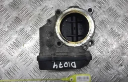 Дроссельная заслонка для Audi A4 2012 года на фотографиях