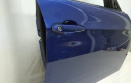 Дверь передняя правая для BMW 3er 2009 года на фотографиях