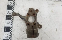 Кулак поворотный правый для Skoda Octavia 2020 года на фотографиях