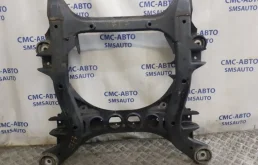 Подрамник двигателя для Volkswagen Touareg 2015 года на фотографиях