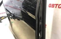 Дверь задняя правая для Mercedes-Benz C class 2010 года на фотографиях