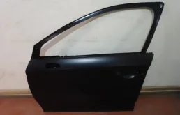Дверь передняя левая для Citroen C4 2014 года на фотографиях