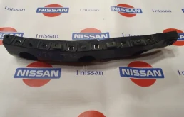 Кронштейн переднего бампера левый для Nissan X-Trail 2018 года на фотографиях