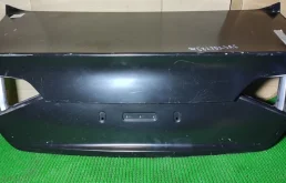 Крышка багажника для Audi A4 2009 года на фотографиях