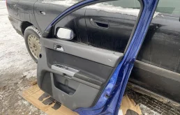 Дверь передняя правая для Volvo S40 2011 года на фотографиях