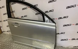 Дверь передняя правая для Volvo S40 1996 года на фотографиях