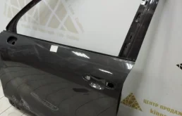 Дверь передняя левая для Volkswagen Touareg 2017 года на фотографиях