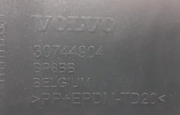 Бампер передний для Volvo S40 2012 года на фотографиях