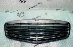 Решетка переднего бампера для Mercedes-Benz S class 2013 года на фотографиях