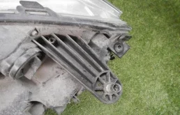 Фара ксенон левая для Mercedes-Benz GLK class 2008 года на фотографиях