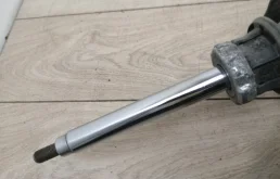 Кулак поворотный правый для Volkswagen Tiguan 2007 года на фотографиях