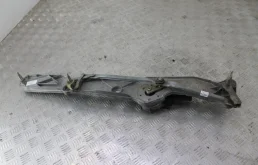 Трапеция стеклоочистителей для BMW 5er 2000 года на фотографиях