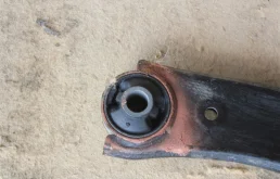 Рычаг передний левый верхний для Subaru Forester 2008 года на фотографиях