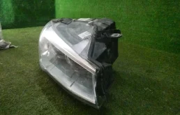 Фара ксенон правая для BMW X3 2014 года на фотографиях