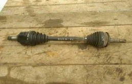 Привод передний левый для Toyota Corolla 2013 года на фотографиях