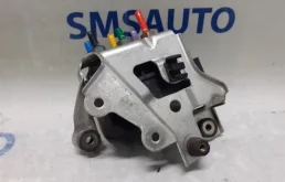 Блок клапанов пневмоподвески для Volkswagen Touareg 2011 года на фотографиях