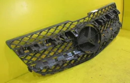 Решетка радиатора для Mercedes-Benz GLK class 2015 года на фотографиях