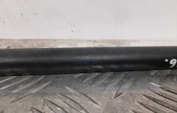 Амортизатор капота правый для Volkswagen Passat на фотографиях