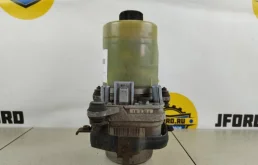 Насос ГУР для Ford Focus 2010 года на фотографиях